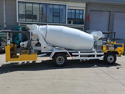 四不像双向驾驶3方搅拌车
